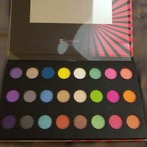 BH Cosmetics - Pop Art Color Extreme 24 Color Pressed Pigment Palette
